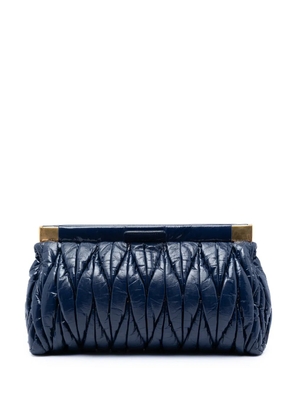 Miu Miu Pre-Owned 2010-2026 Matelasse Patent Frame clutch bag - Blue