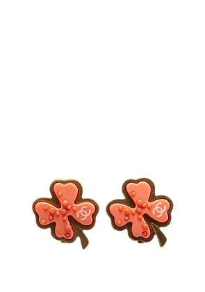 CHANEL Pre-Owned 2003 Gold Plated Enamel Clover Clip On Earrings costume earrings