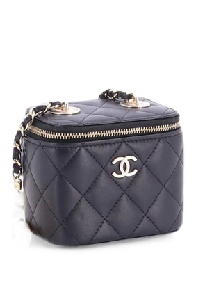 CHANEL Pre-Owned Vanity Case with Pearl Chain Quilted Lambskin Mini clutch bag - Black