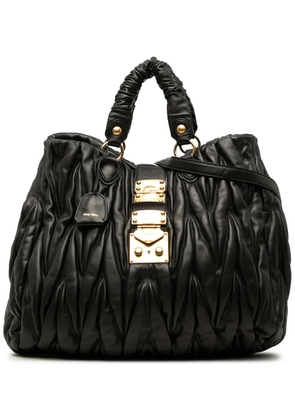 Miu Miu Pre-Owned 2010-2026 Matelasse Nappa Coffer satchel - Black