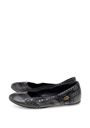 Gucci Pre-Owned Brogue logo-accent ballet flats - Grey
