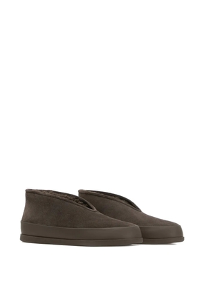 12 STOREEZ Teplo shearling-lined loafers - Brown