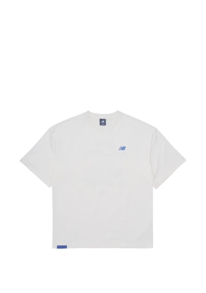 New Balance Shifted 2 graphic-print T-shirt - White