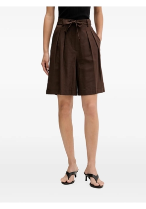 VICOLO pleated belted shorts - Brown
