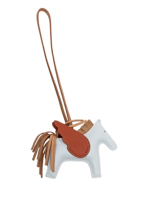 Hermès Pre-Owned 2022 Milo Lambskin and Swift Grigri Rodeo Pegase Bag Charm PM key chain - Blue
