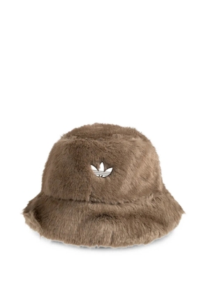 adidas Trefoil faux-fur bucket hat - Brown