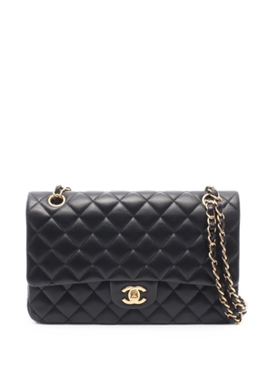 CHANEL Pre-Owned 2018 matelassé flap shoulder bag - Black