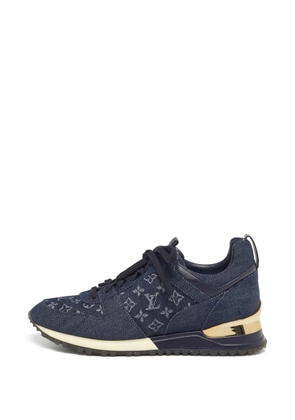 Louis Vuitton Pre-Owned monogram-pattern sneakers - Blue