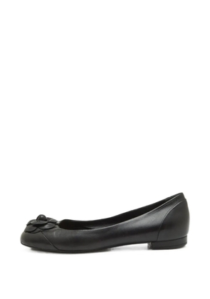 CHANEL Pre-Owned Camélia leather ballet flats - Black