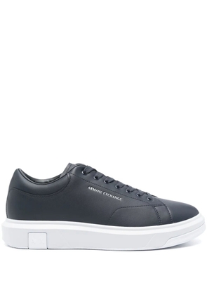 Armani Exchange logo-print leather sneakers - Blue