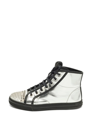 Gucci Pre-Owned stud-embellished leather sneakers - Silver