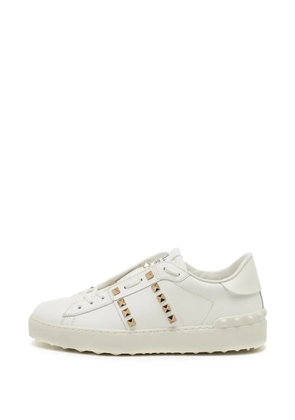 Valentino Garavani Pre-Owned Rockstud leather sneakers - White