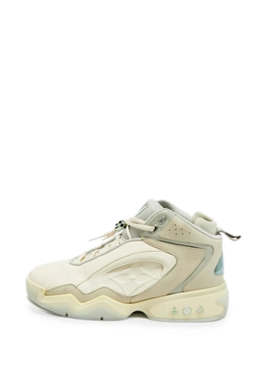 Louis Vuitton Pre-Owned LV Trainer sneakers - Neutrals