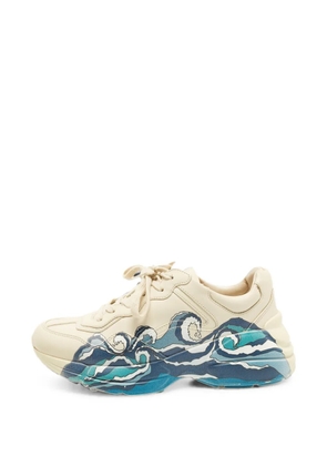 Gucci Pre-Owned Rhyton wave-print sneakers - Neutrals