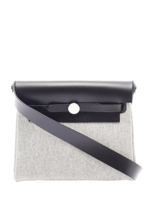 Hermès Pre-Owned 2025 Military Toile and Vache Hunter Herbag Zip 20 crossbody bag - Grey