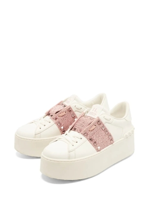 Valentino Garavani Pre-Owned Rockstud wedge low-top sneakers - White