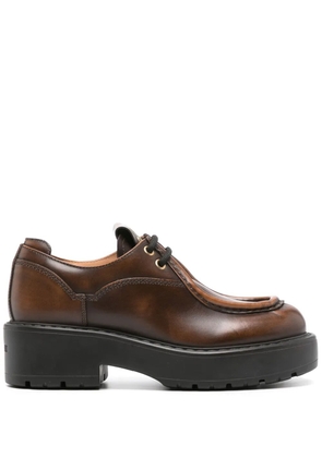 Miu Miu logo-patch leather loafers - Brown
