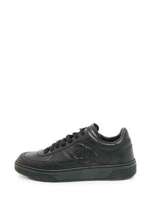 CHANEL Pre-Owned CC perforated sneakers - Black