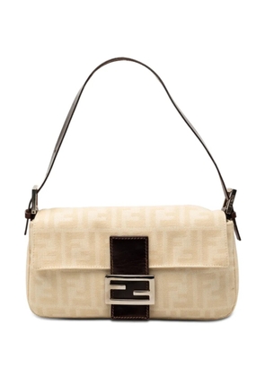 Fendi Pre-Owned 20th Century Zucca Canvas Baguette shoulder bag - Neutrals