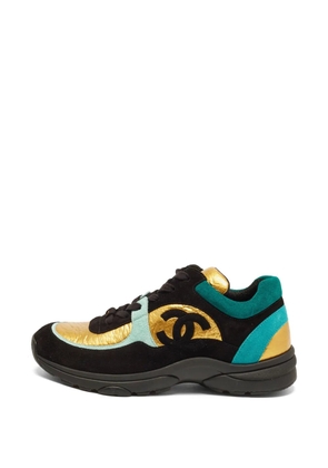 CHANEL Pre-Owned CC-detail sneakers - Black
