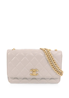 CHANEL Pre-Owned interlocking-CC shoulder bag - Grey