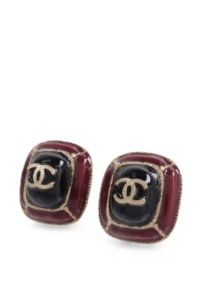 CHANEL Pre-Owned CC enamel earrings - Gold