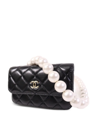 CHANEL Pre-Owned quilted CC faux-pearl shoulder bag - Black