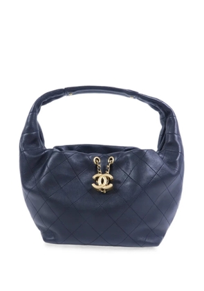 CHANEL Pre-Owned small Hobo quilted CC logo-charm tote bag - Black
