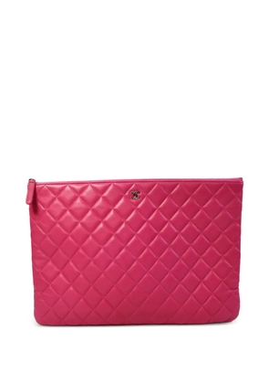 CHANEL Pre-Owned CC diamond-quilted clutch bag - Pink