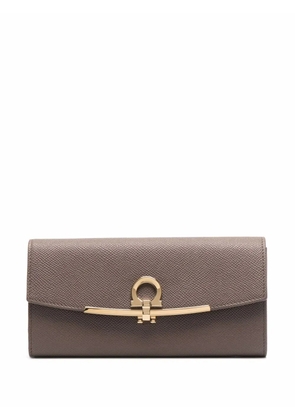 Ferragamo Gancini continental wallet - Brown