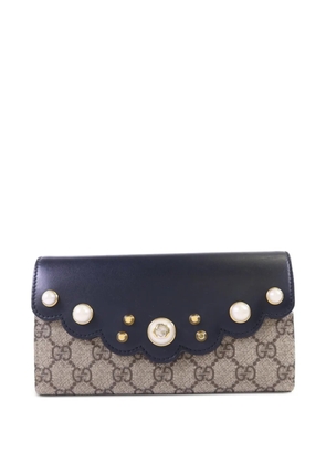 Gucci Pre-Owned GG Supreme scalloped wallet - Neutrals