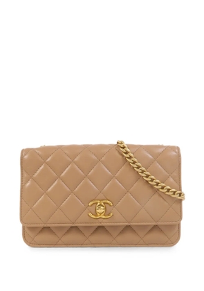 CHANEL Pre-Owned interlocking-CC shoulder bag - Neutrals