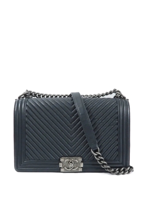 CHANEL Pre-Owned Boy chevron-quilted shoulder bag - Black