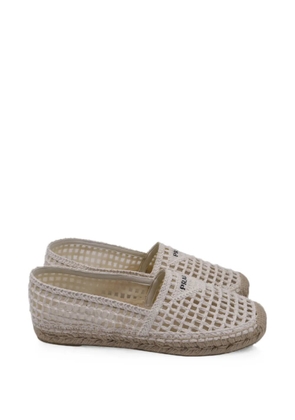Prada Pre-Owned 2020s crochet raffia espadrilles - Neutrals