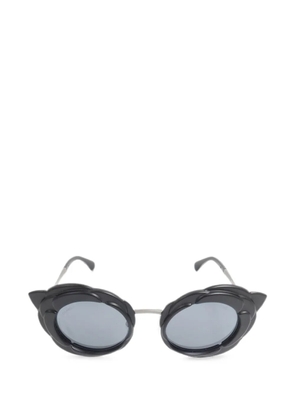 CHANEL Pre-Owned CC Camellia round sunglasses - Black