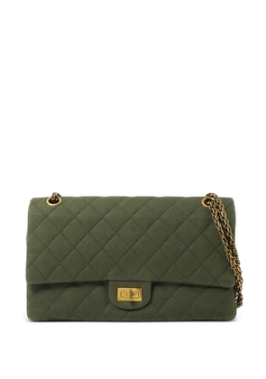 CHANEL Pre-Owned 2.55 quilted shoulder bag - Green