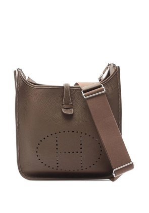 Hermès Pre-Owned 2023 Clemence Evelyne III PM crossbody bag - Brown