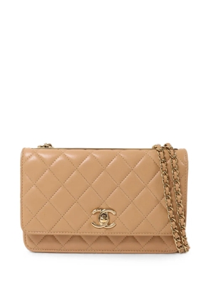 CHANEL Pre-Owned quilted CC turn-lock shoulder bag - Neutrals