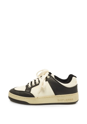 Saint Laurent Pre-Owned SL/61 lace-up sneakers - White