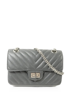 CHANEL Pre-Owned chevron-quilted shoulder bag - Grey