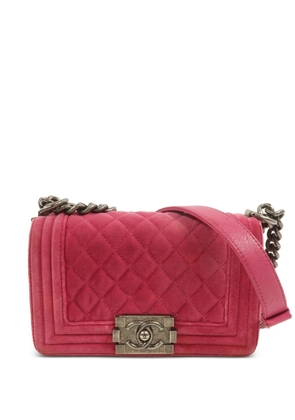 CHANEL Pre-Owned 20 Boy Diamond-quilted velvet shoulder bag - Pink