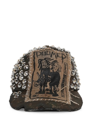 MARKING DISTANCE studded patch-detail cap - Brown