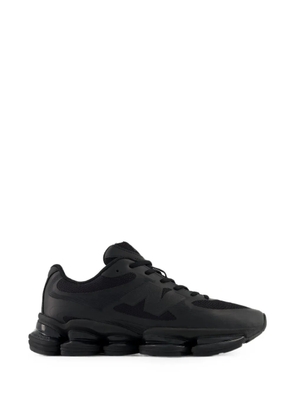 New Balance ABZORB 2000 logo-patch panelled sneakers - Black