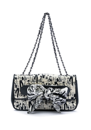 CHANEL Pre-Owned 2003-2004 Silk and Lambskin Coco Mademoiselle Scarf Flap shoulder bag - White