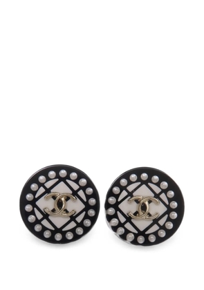 CHANEL Pre-Owned CC faux-pearl earrings - Black