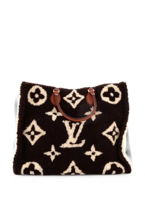 Louis Vuitton Pre-Owned OnTheGo Monogram Giant Teddy Fleece GM tote bag - Brown
