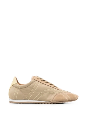 TOTEME contrast-stitch panelled sneakers - Neutrals