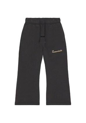 Fear of God ESSENTIALS Kids Training Classic Fit Sweatpant in Faded Black - Black. Size 4/5 (also in 2/3, 6/7).