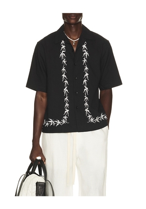 Commas Palm Embroidery Bowling Shirt in Black. Size M. Also in L, XL/1X, XXL/2X.