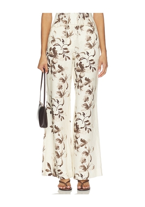 HEVRON Capri Pant in Cream. Size 2. Also in 0, 4, 6, 8.